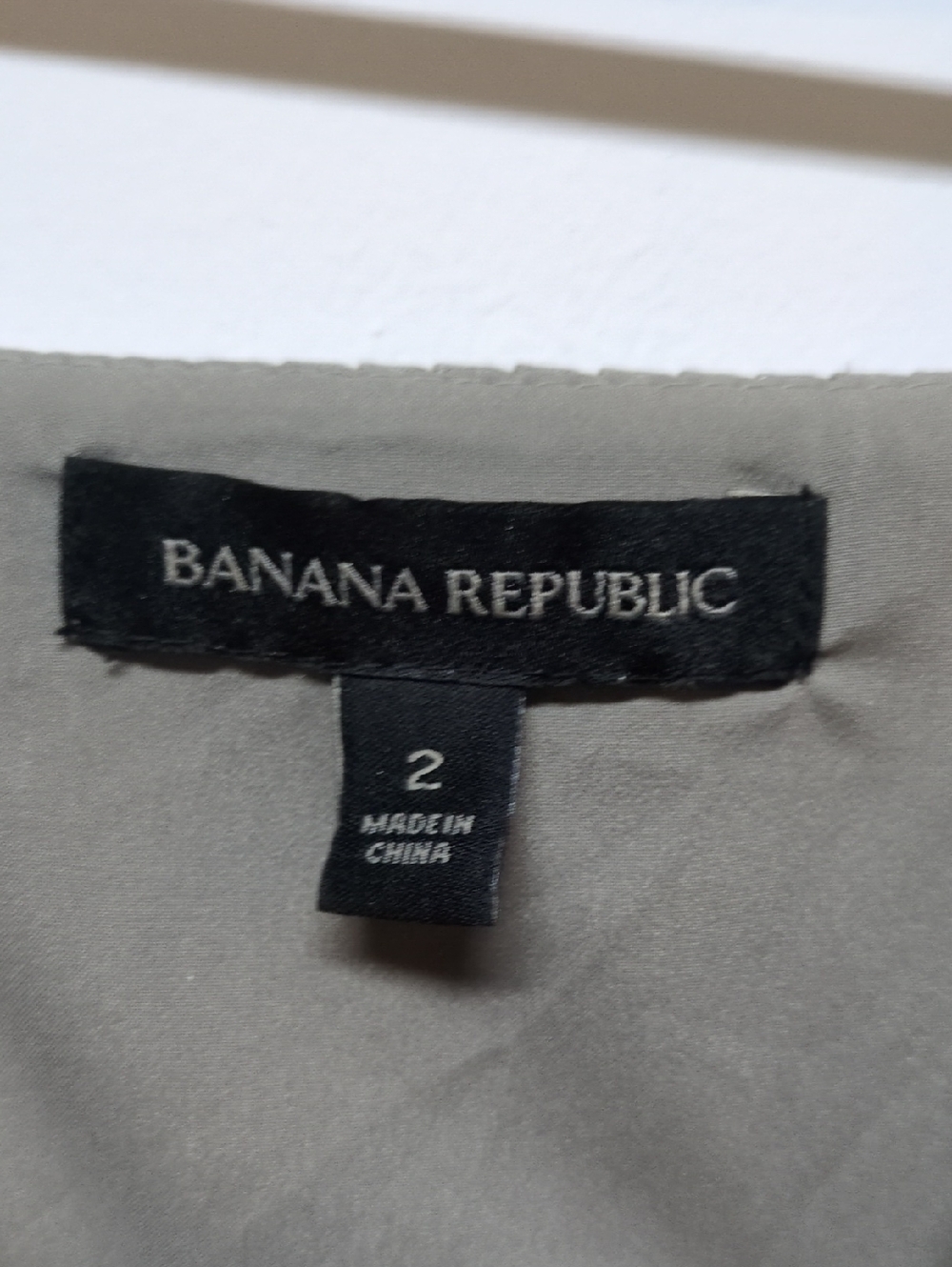 Bannana Republic Metallic Silver Pleated Midi Dress, Size 2 - Picture 7 of 9